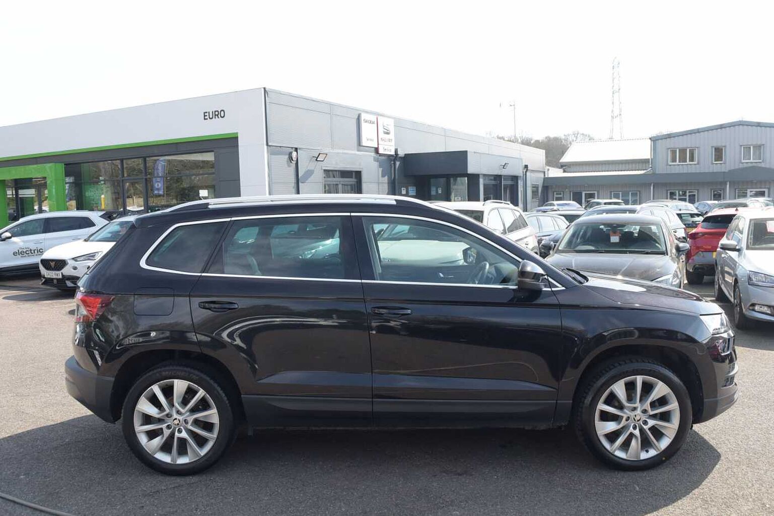 SKODA Karoq SUV 1.0 TSI (110ps) SE L
